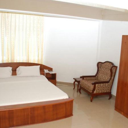 Hotel Obama Accra Room photo