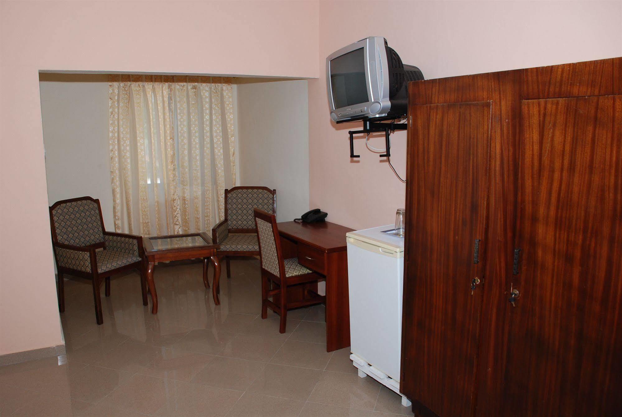Hotel Obama Accra Exterior photo